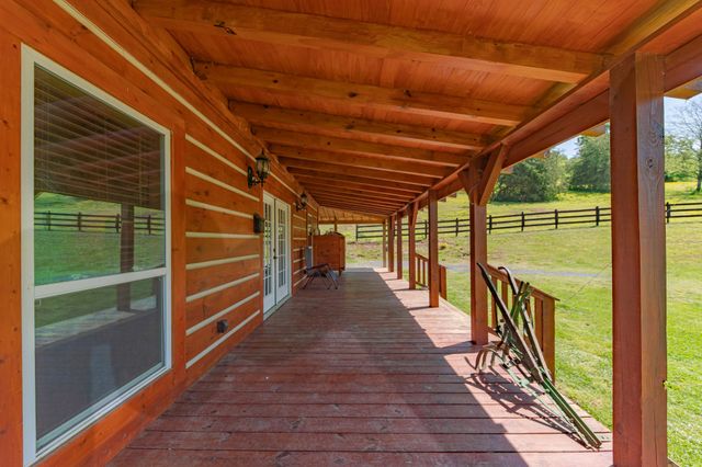 13546 Campbellsville Rd, Lynnville, TN 38472