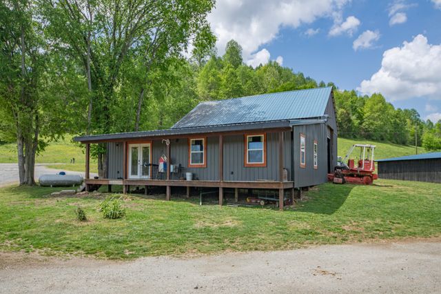 13546 Campbellsville Rd, Lynnville, TN 38472
