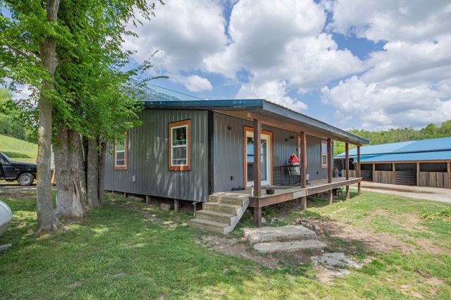 13546 Campbellsville Rd, Lynnville, TN 38472