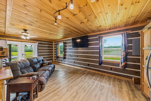13546 Campbellsville Rd, Lynnville, TN 38472
