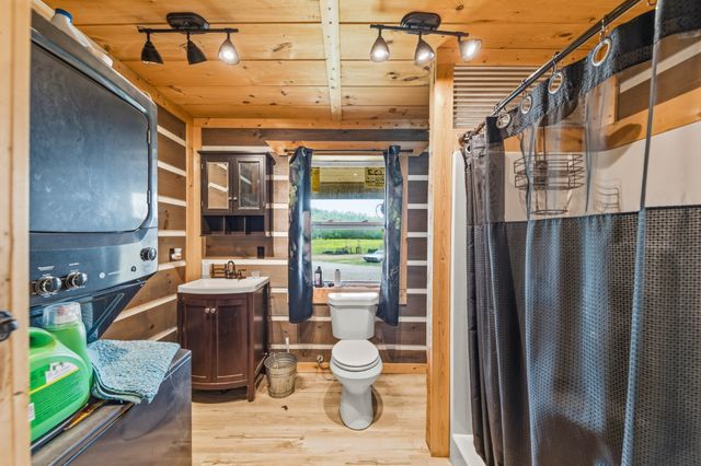 13546 Campbellsville Rd, Lynnville, TN 38472