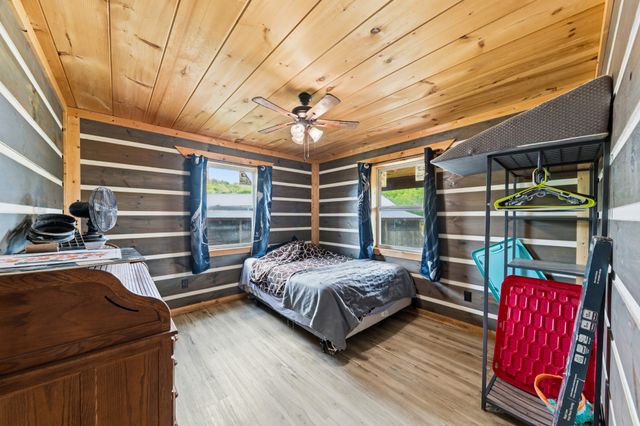 13546 Campbellsville Rd, Lynnville, TN 38472