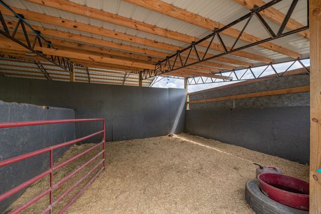 13546 Campbellsville Rd, Lynnville, TN 38472