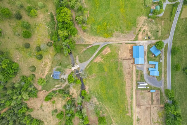 13546 Campbellsville Rd, Lynnville, TN 38472