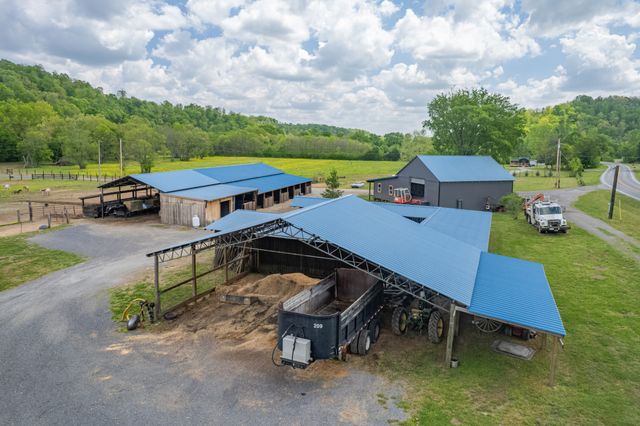 13546 Campbellsville Rd, Lynnville, TN 38472