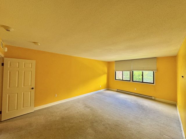 795 Prospect Avenue B-5, West Hartford, CT 06105