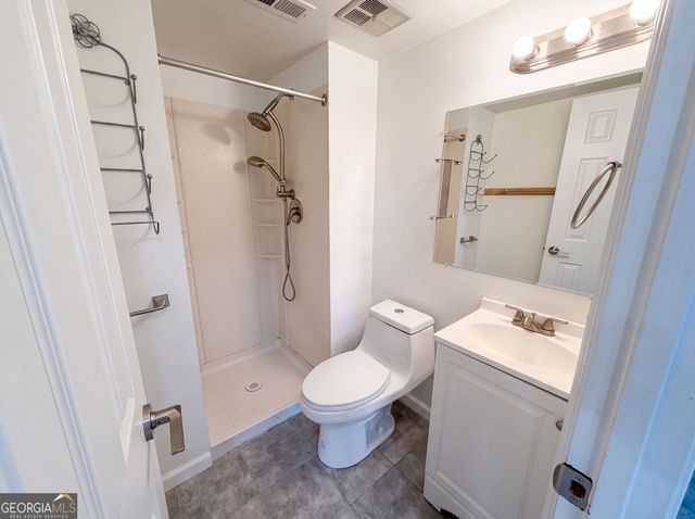 4378 Shady Drive NW, Lilburn, GA 30047