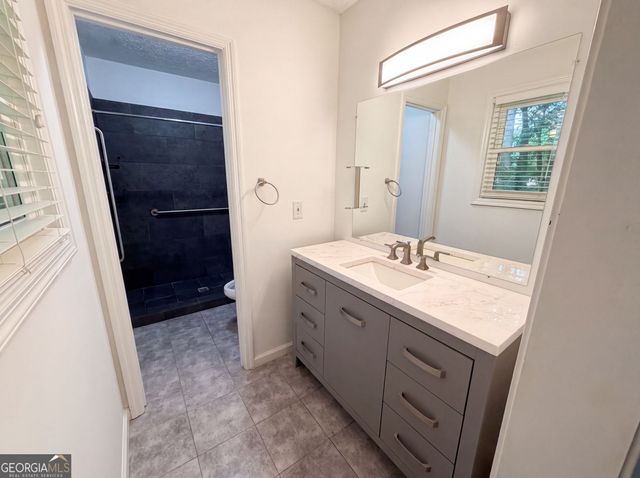 4378 Shady Drive NW, Lilburn, GA 30047