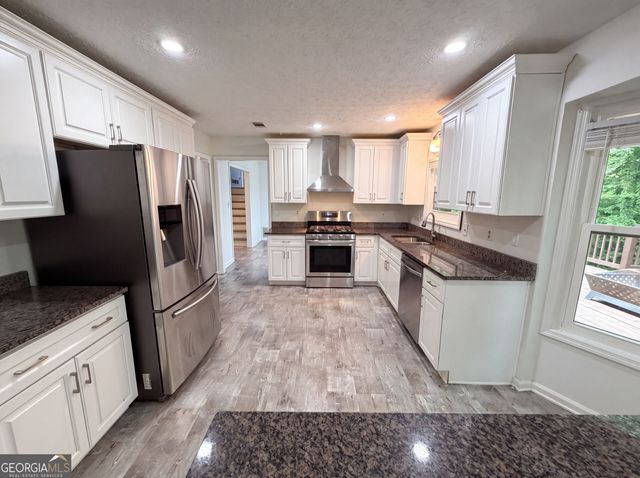 4378 Shady Drive NW, Lilburn, GA 30047