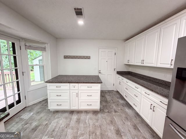 4378 Shady Drive NW, Lilburn, GA 30047