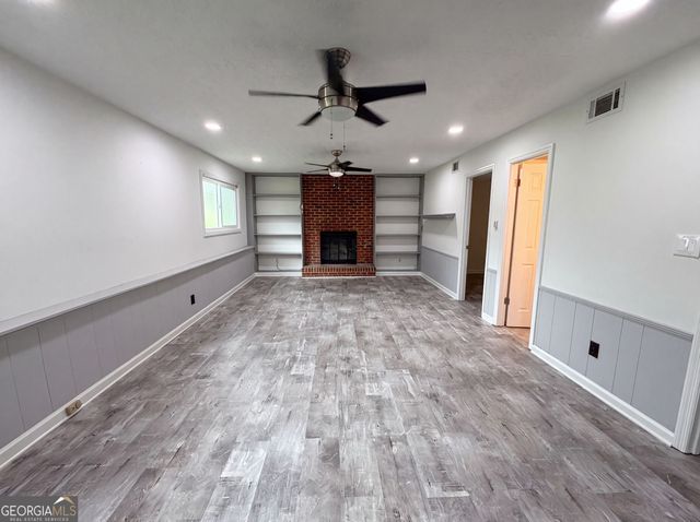4378 Shady Drive NW, Lilburn, GA 30047