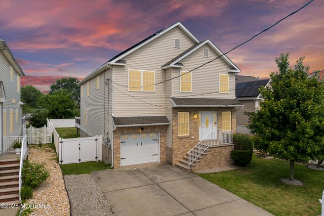 36 Main Street, Port Monmouth, NJ 07758