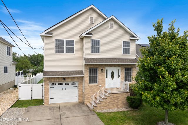 36 Main Street, Port Monmouth, NJ 07758