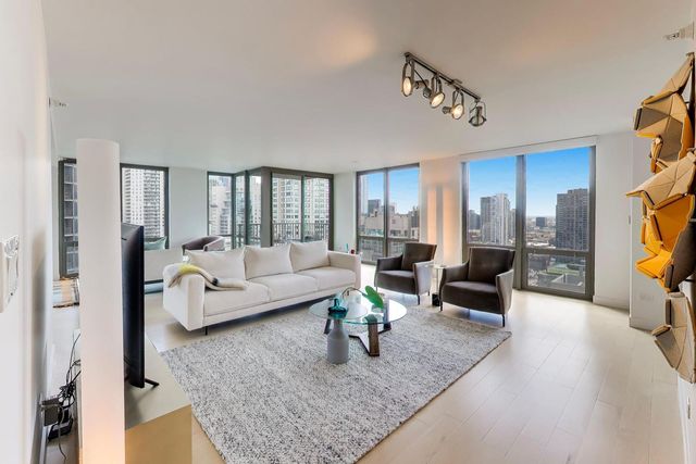 2 E Erie Street 3005, Chicago, IL 60611