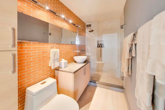 2 E Erie Street 3005, Chicago, IL 60611