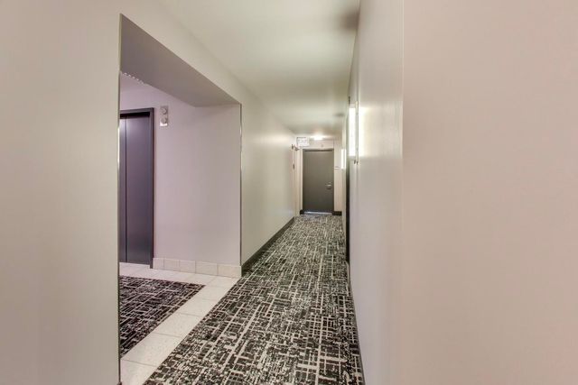 2 E Erie Street 3005, Chicago, IL 60611