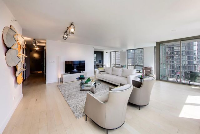 2 E Erie Street 3005, Chicago, IL 60611