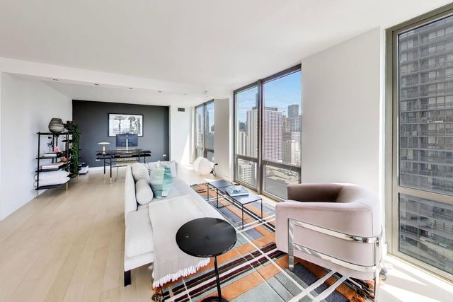 2 E Erie Street 3005, Chicago, IL 60611
