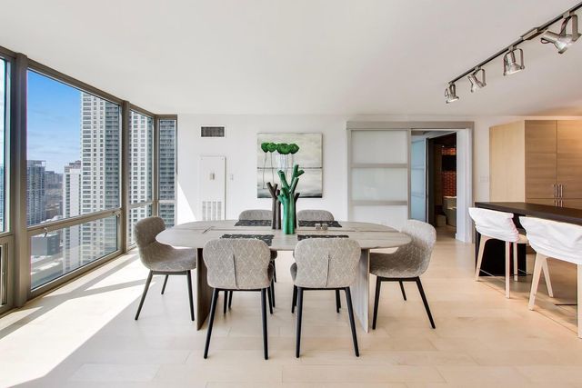 2 E Erie Street 3005, Chicago, IL 60611