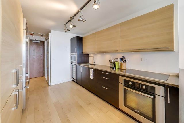 2 E Erie Street 3005, Chicago, IL 60611