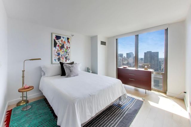2 E Erie Street 3005, Chicago, IL 60611