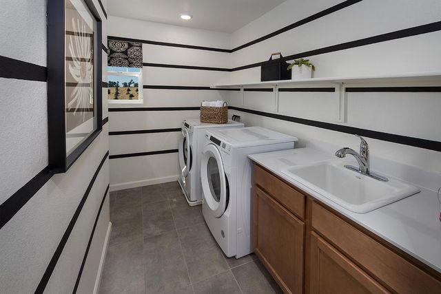 6542 E Madison Avenue, Fresno, CA 93727