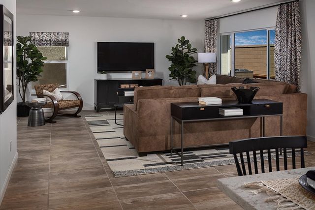 6542 E Madison Avenue, Fresno, CA 93727