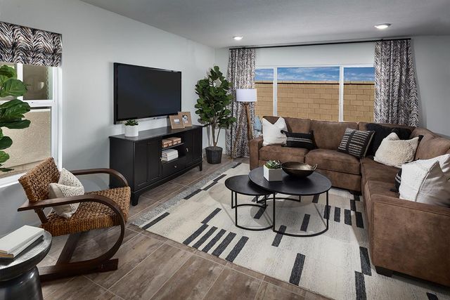 6542 E Madison Avenue, Fresno, CA 93727