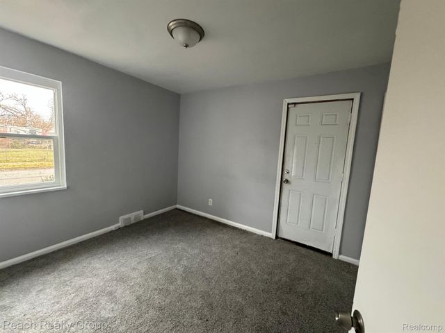 19105 CURTIS Street, Detroit, MI 48219