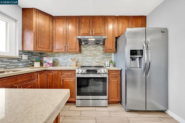 527 30Th St, Richmond, CA 94804