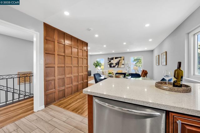 527 30Th St, Richmond, CA 94804