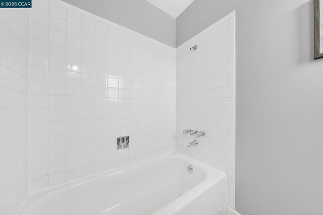 527 30Th St, Richmond, CA 94804