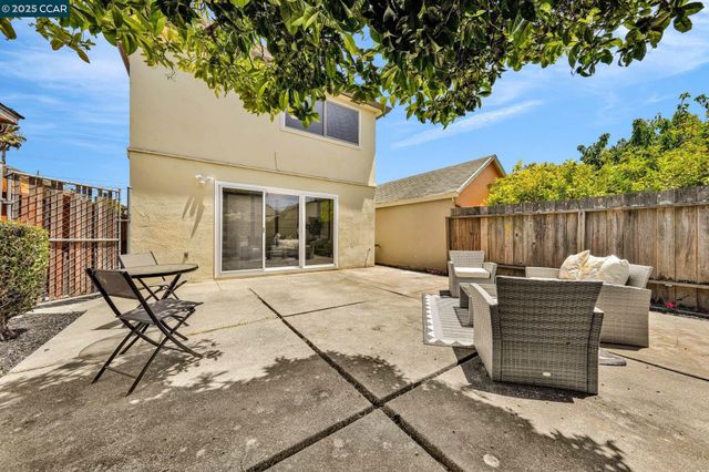 527 30Th St, Richmond, CA 94804
