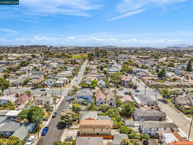 527 30Th St, Richmond, CA 94804