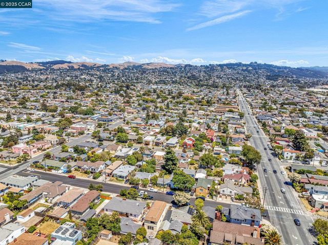 527 30Th St, Richmond, CA 94804