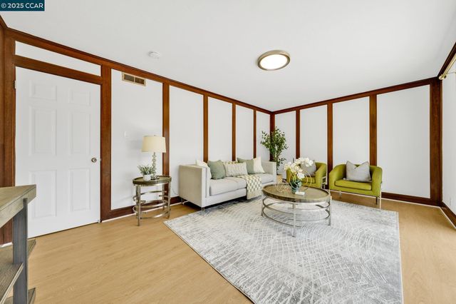 527 30Th St, Richmond, CA 94804