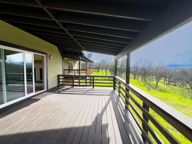 13672 Twin Lakes Lane, Redding, CA 96003