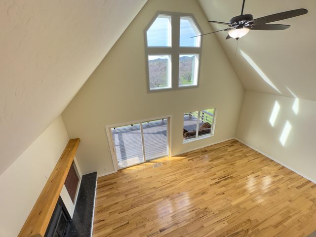 13672 Twin Lakes Lane, Redding, CA 96003