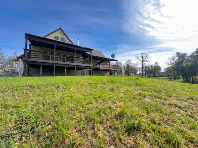 13672 Twin Lakes Lane, Redding, CA 96003