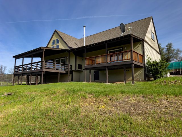 13672 Twin Lakes Lane, Redding, CA 96003