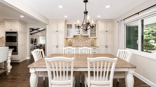 9 Huckleberry Lane, East Setauket, NY 11733