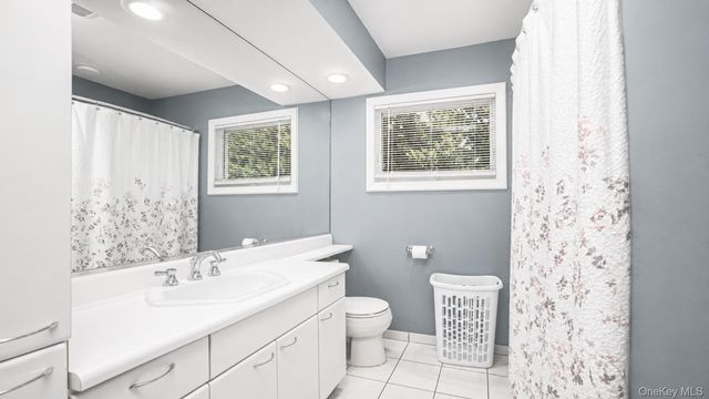 9 Huckleberry Lane, East Setauket, NY 11733
