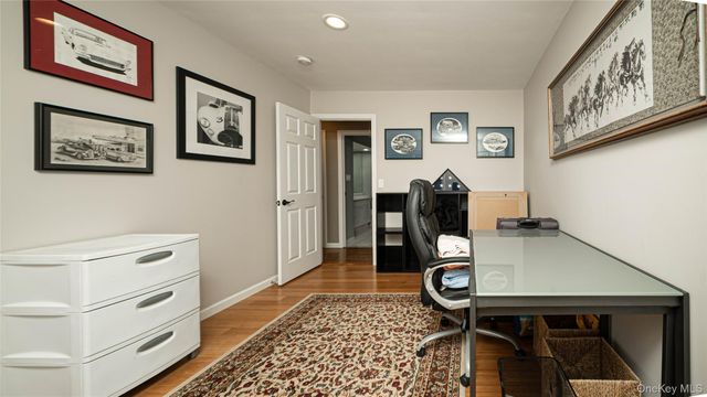 9 Huckleberry Lane, East Setauket, NY 11733