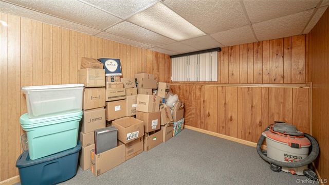 9 Huckleberry Lane, East Setauket, NY 11733