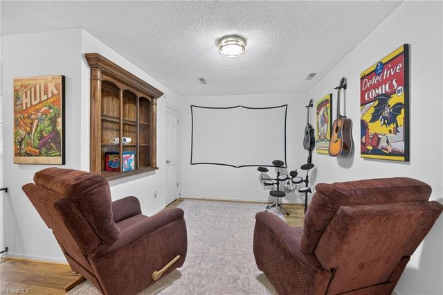 140 Raintree Road, Advance, NC 27006