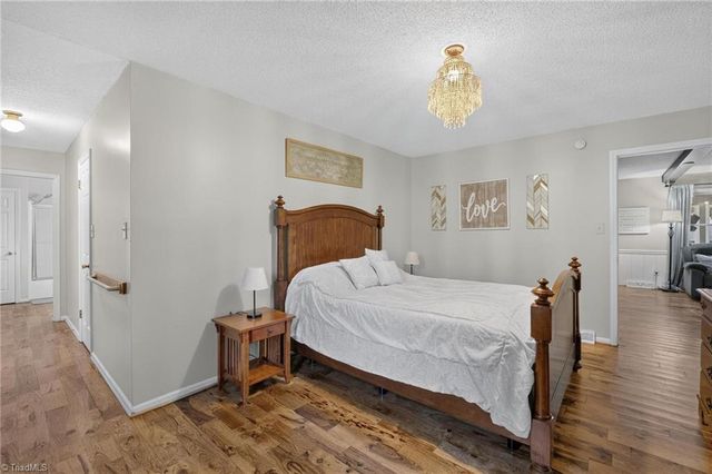 140 Raintree Road, Advance, NC 27006