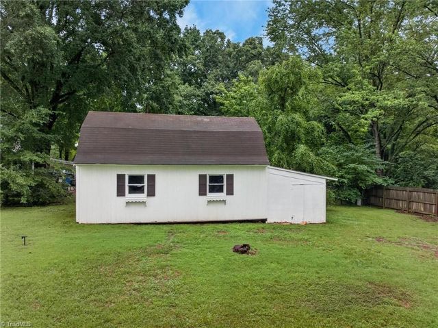 140 Raintree Road, Advance, NC 27006