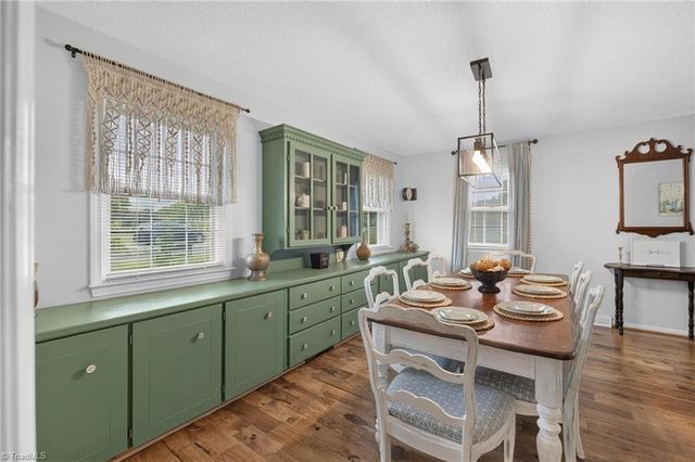 140 Raintree Road, Advance, NC 27006