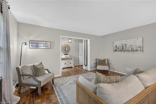 140 Raintree Road, Advance, NC 27006