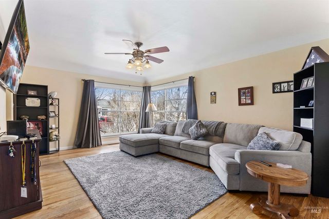 184 Taylor, Twin Falls, ID 83301